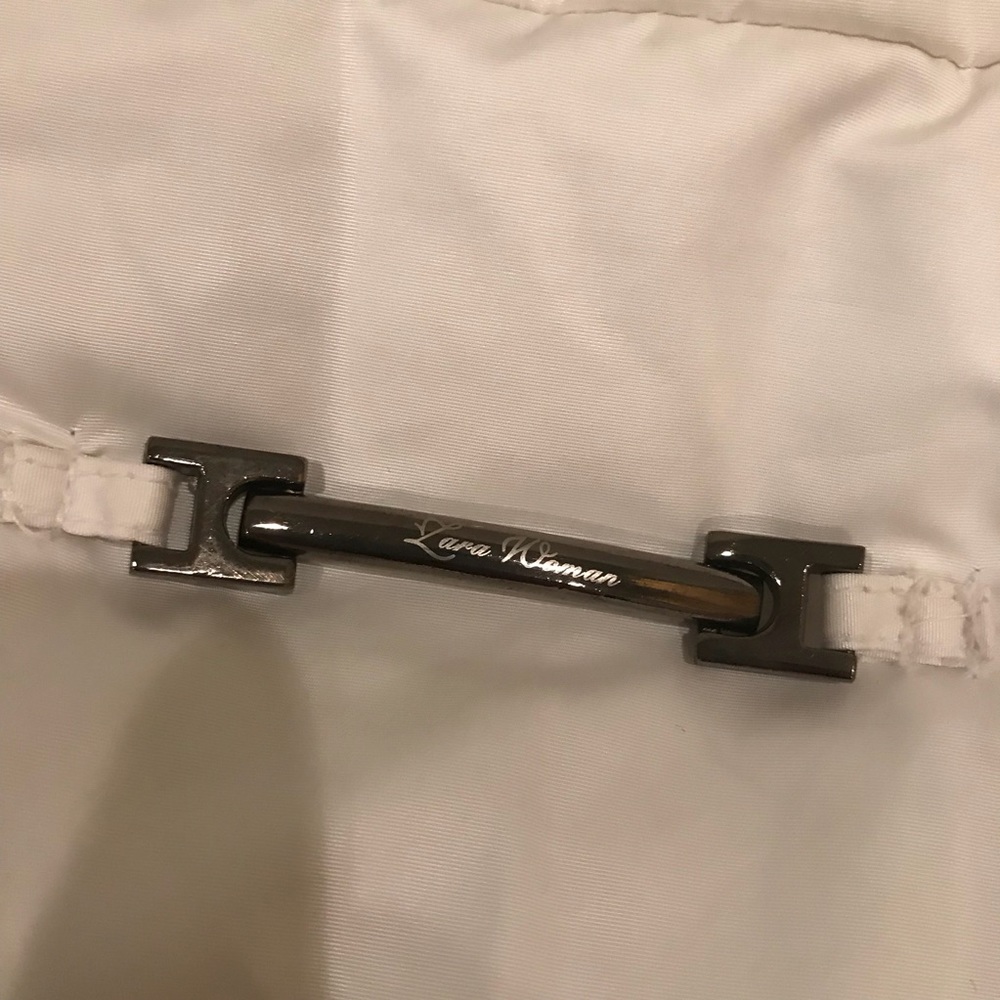 Zara Woman’s Light Weight Fall Coat. - Picture 5 of 6